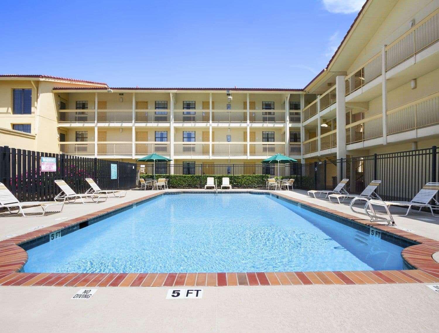 Budget Inn & Suite Atlanta Marietta Stadium Екстериор снимка