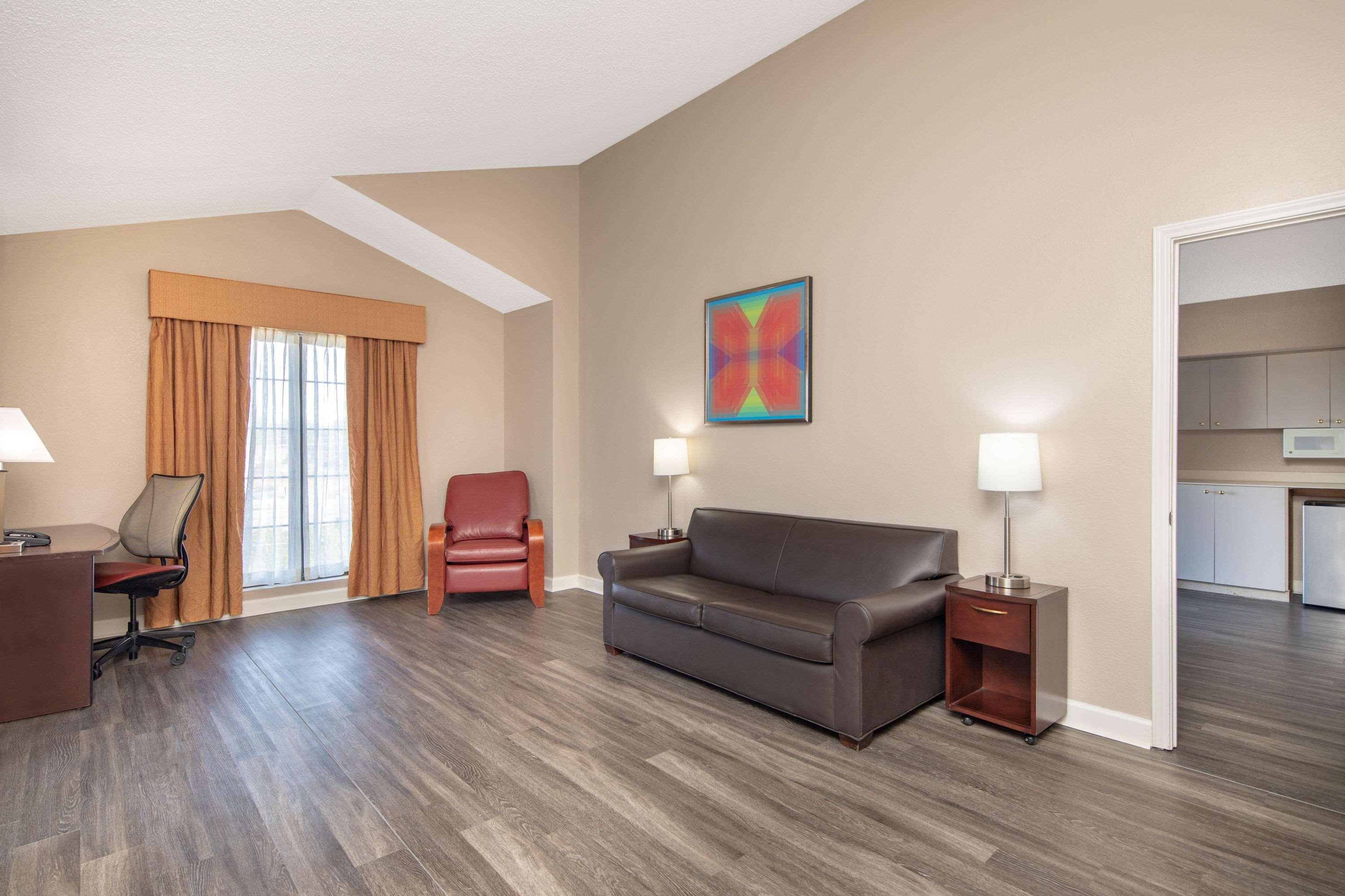 Budget Inn & Suite Atlanta Marietta Stadium Екстериор снимка